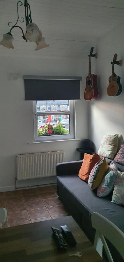 The Speak Easy Cottage Multyfarnham -Two Bedroom מראה חיצוני תמונה